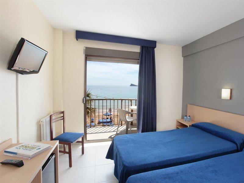 Hotel Bilbaino Бенидорм Екстериор снимка