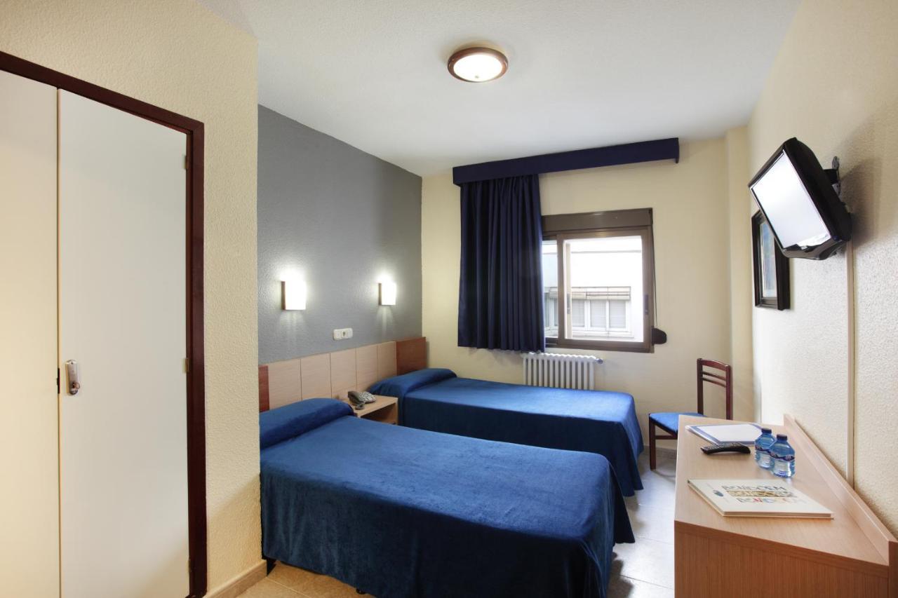Hotel Bilbaino Бенидорм Стая снимка