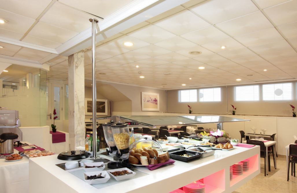 Hotel Bilbaino Бенидорм Екстериор снимка
