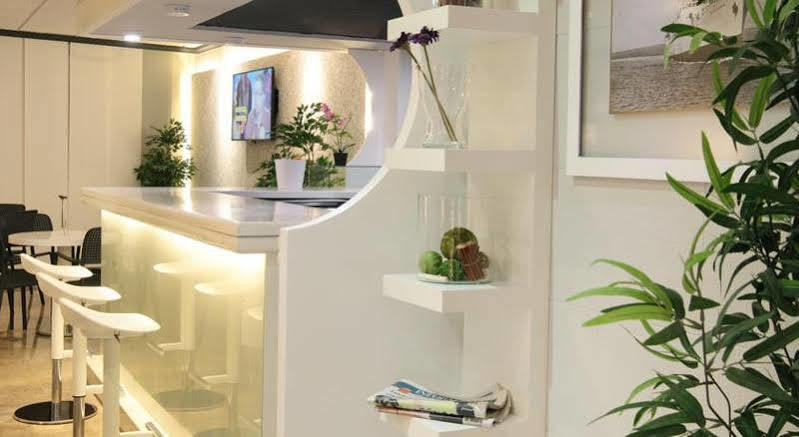 Hotel Bilbaino Бенидорм Екстериор снимка