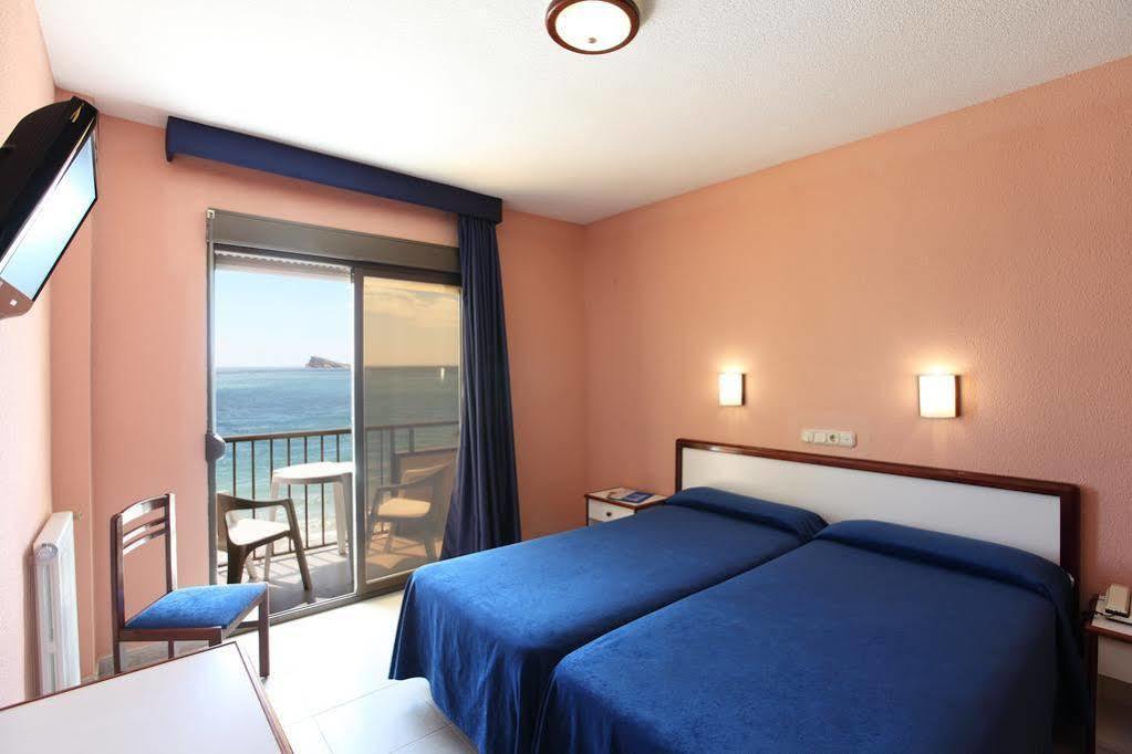 Hotel Bilbaino Бенидорм Екстериор снимка