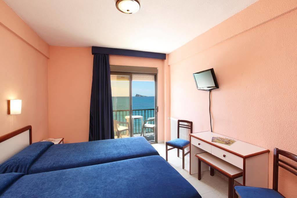 Hotel Bilbaino Бенидорм Екстериор снимка